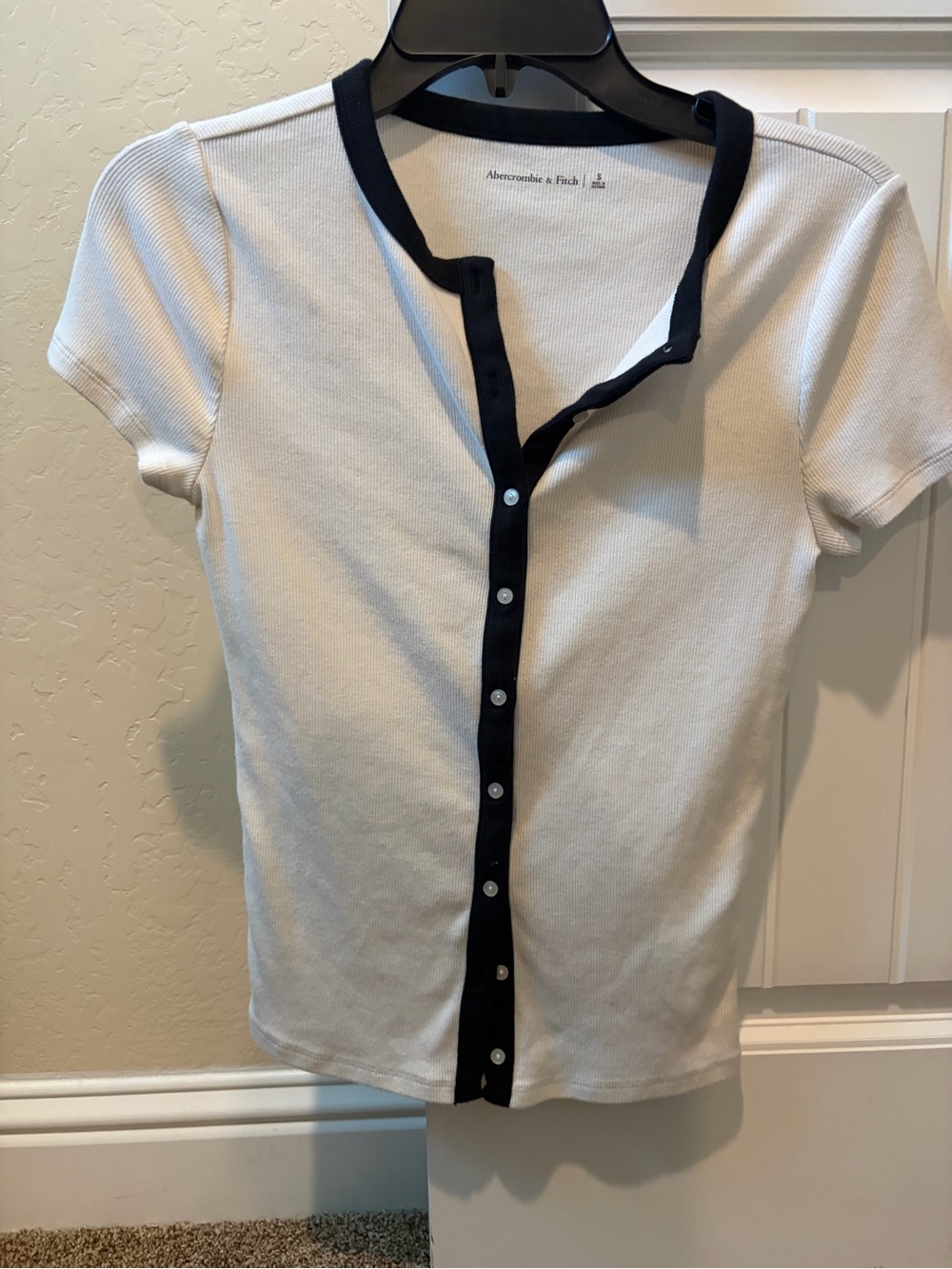 Abercrombie & Fitch White Short Sleeve Button-Front Top with Black Trim